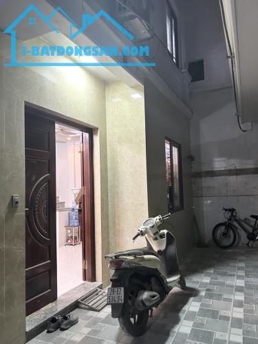 Chính Chủ Bán Nhà DT 30m * 5Tầng Ngõ 123 Trần Cung Ngõ Rộng Giá Từ 7.35 tỷ