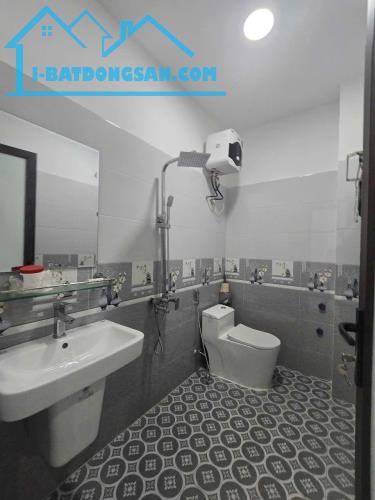 🏡 SIÊU PHẨM NHÀ 3 TẦNG ĐỘC LẬP – GIÁ TỐT CHỈ 2 TỶ 400 TRIỆU – NGAY KHU ĐẤU GIÁ KHA LÂM 3 - 5