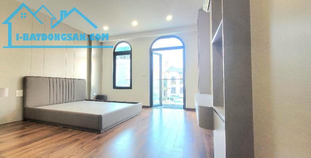 💕💕💕SIÊU HIẾM THẠCH BÀN- 50m2- 7 Tầng- MT 4.4m- HƠN 10 Tỷ- Lô góc- Thang máy- Full nội t