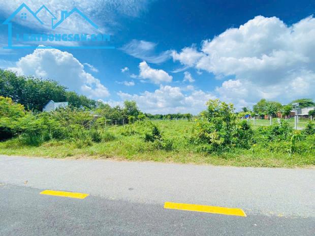 Đáo hạn ngân hàng bán gấp lô đất 131m2 sổ hồng riêng 520 triệu