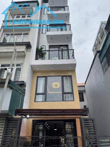 Bán nhà Ngọc Lâm. 6 tầng, thang máy, ngõ thông, 40m2 giá chỉ 12 tỷ nhỉnh