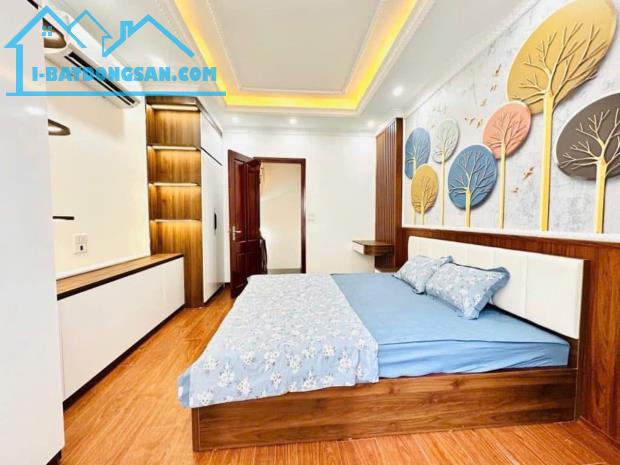 NHÀ ĐẸP GẦN HỒ ĐỀN LỪ- PHÂN LÔ GẦN Ô TÔ - BA THOÁNG - FULL NỘI THẤT