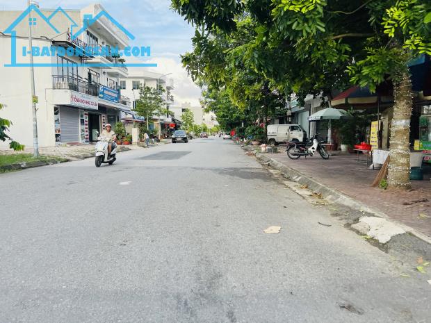 Bán lô đất  phân lô Đồng Chuối  giá chỉ từ  3,5 tỷ   LH 0979087664