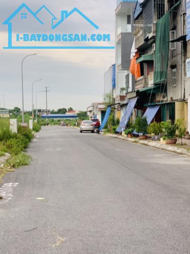 Bán lô đất  phân lô Đồng Chuối  giá chỉ từ  3,5 tỷ   LH 0979087664 - 3