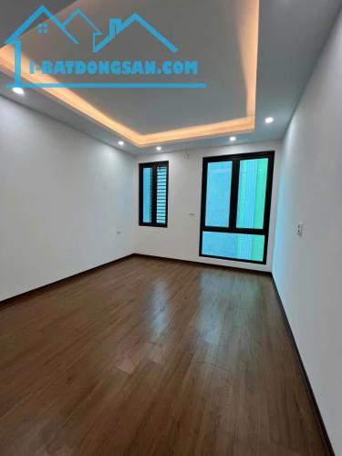 Nhà đẹp, Thang máy, Tam Hiệp, Thanh Trì 40 5 3.3 6.9 tỷ