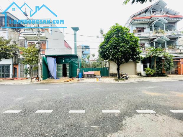 🏚️🏘️  BÁN NHÀ XƯỞNG TĐC LÊ HỒNG PHONG,PHỦ LÝ,HÀ NAM MT 5.5M,  DT 83M, GIÁ 3 Tỷ .