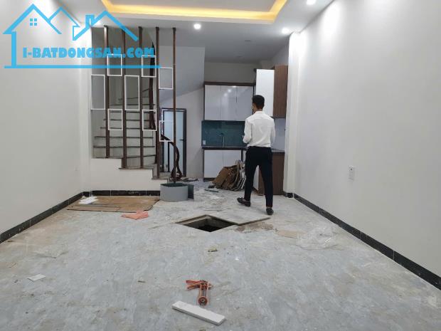 BÁN NHÀ TẢ THANH OAI - GÂN CẦU BƯƠU, GẦN VIỆN 103 - 31,5M2 5 TẦNG 
MT4,4M GIÁ HƠN 4 TỶ - 2