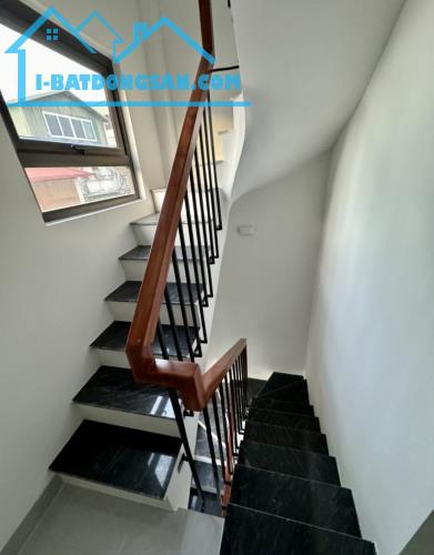 LÔ GÓC 6 TẦNG THANG MÁY - NỘI THẤT -NGÕ THÔNG Ô TÔ - 15M RA 4 Ô TÔ TRÁNH GẦN PHỐ. - 4