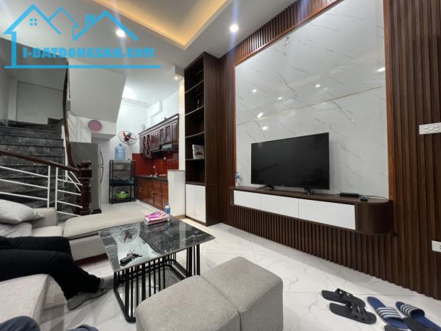 Bán nhà phố Chính Kinh - 27m2 5 tầng - ngõ rộng - Giá nhỉnh 6 tỷ - 1