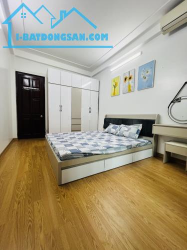 Bán nhà phố Chính Kinh - 27m2 5 tầng - ngõ rộng - Giá nhỉnh 6 tỷ - 2