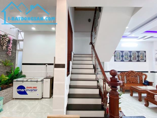 TÂN BÌNH - HẺM 6M Ô TÔ GẦN MT TRƯỜNG CHINH - DT:75M2 [ 5,5 X 15M ] 3 TẦNG - CHỈ 10 TỶ - 3