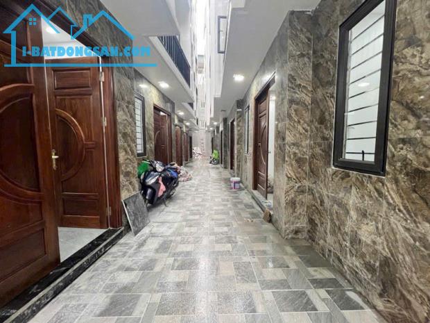 NHÀ MỚI NGỌC THỤY 30M2 - Ô TÔ LÙI CỔNG 3.5m - NỘI THẤT CƠ BẢN - GIÁ TỐT 6.98 TỶ