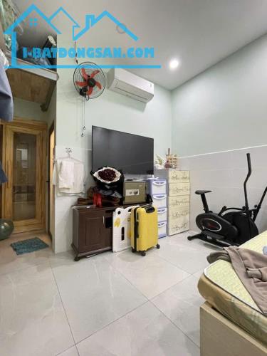 CHÍNH CHỦ GỬI- NHÀ ĐẸP 2 TẦNG-NGANG KHỦNG-9x10m-HẺM XE HƠI LÊ VĂN QUỚI BÌNH TÂN NHỈNH 6 TỶ - 2