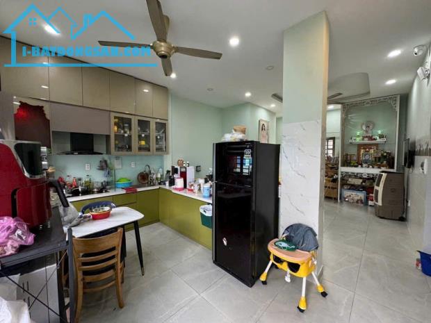 CHÍNH CHỦ GỬI- NHÀ ĐẸP 2 TẦNG-NGANG KHỦNG-9x10m-HẺM XE HƠI LÊ VĂN QUỚI BÌNH TÂN NHỈNH 6 TỶ - 3