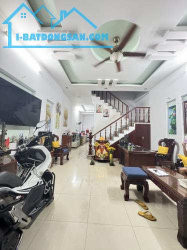 Bán nhà 80m2, 3PN, 3WC, Q.9, 6.8 tỷ, sổ hồng - 4