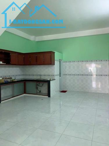 BÁN NHÀ BÌNH TÂN CẠNH TÊN LỬA - HẺM XE HƠI - NGANG LỚN 5M - 105M2 CHỈ 5.8 TỶ TL - 3