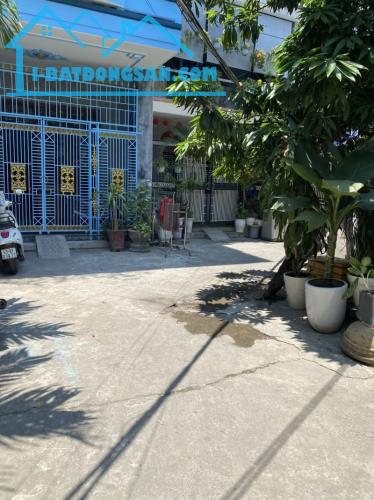 ♥ Nhà Kiệt rộng Hoàng Diệu, kẹp kiệt thoáng, 55m2, 3 mê đúc, sân rộng, 3.65 tỷ - 3