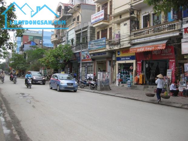 MẶT PHỐ NGUYỄN KHUYẾN, ĐỐNG ĐA – 181M² – LÔ GÓC 2 MẶT THOÁNG – VỊ TRÍ ĐẸP – GIÁ CHỈ 32.8