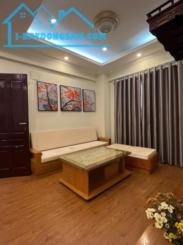cần bán căn hộ chung cư B4 mặt đường Hàm Nghi
