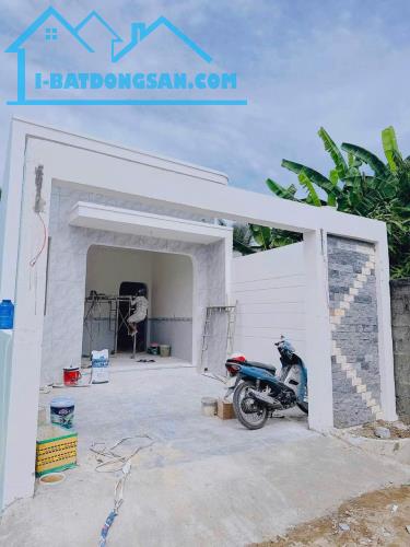 BÁN NHÀ CẤP 4 MỚI ĐẸP, 115m2 FULL THỔ CƯ, ĐƯỜNG 823D ĐỨC HÒA ĐÔNG