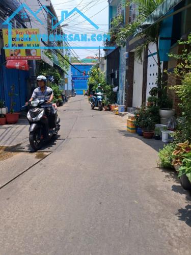 Hàng Thơm nhà Trần Văn Ơn Tân Sơn Nhì ngay chợ gần mặt tiền 56m2 Nhỉnh 4ty