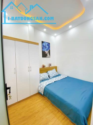 NHÀ MỚI Ở NGAY 3 TẦNG 51M2 - NGAY NGÃ 4 LUỸ BÁN BÍCH, HOÀ BÌNH - HẺM SẠCH SẼ, AN NINH - 4