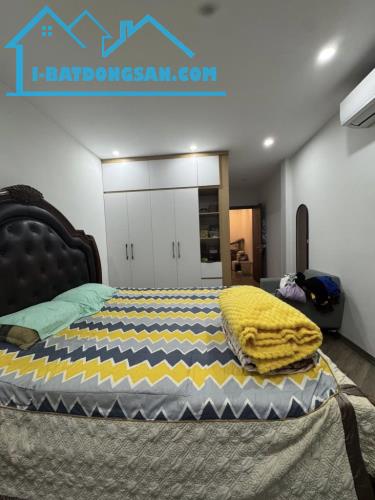 LONG BIÊN - NHÀ ĐẸP Ở NGAY - CHÌA KHOÁ TRAO TAY- TRƯỚC NHÀ RỘNG THOÁNG - FULL NỘI THẤT VIP - 3
