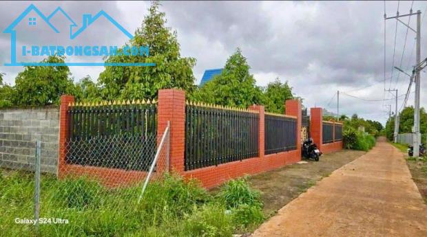 CẦN TIỀN NÊN BÁN GẤP VƯỜN SẦU RIÊNG 300 CÂY ĐÃ CÓ NHÀ TRÊN ĐẤT ĐIỆN NƯỚC ĐẦY ĐỦ DỌN VÀO Ở - 2