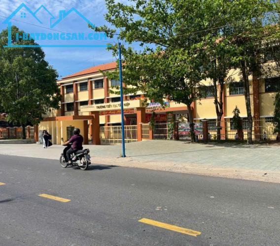 Nhỉnh 6xx triệu bạn sẽ sở hữu được lô đất 240m2 mặt tiền đường DH507 Bình Dương - 1