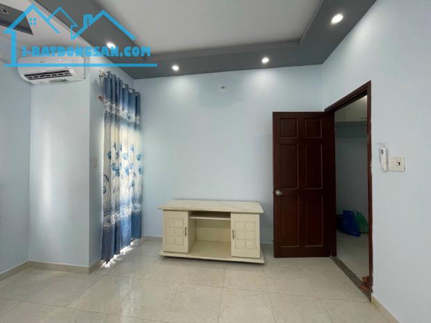 NHÀ ĐẸP - LÔ GÓC K LỘ GIỚI - GẦN ST LOTTE NG.V.LƯỢNG & CV LÀNG HOA - HXH - 3 TẦNG - 4