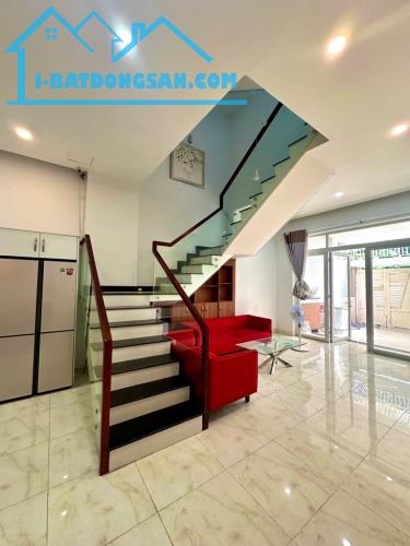 CẦN BÁN GẤP KHU DÂN CƯ PHI LONG DT: 85M2 (5 X 17M), 4 TẦNG, 4PN, 6WC. CHỈ 7 TỶ - 4