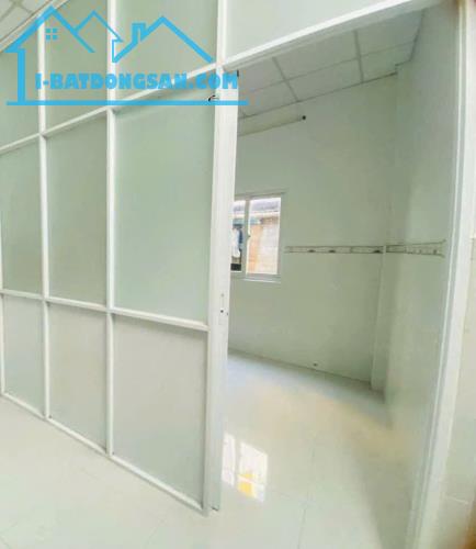 Cho thuê nhà 41m2 HẺM THÔNG, SÁT MẶT TIỀN, CÓ SÂN ĐẬU XE, Ngô Gia Tự, Phường 2, Quận 10