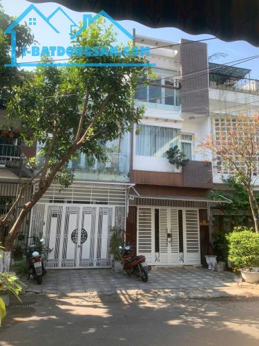 Chính chủ Bán nhà 3 tầng. Đường Cao Xuân Dục, quận Hải Châu. Đà Nẵng. LH 0905 277 522
