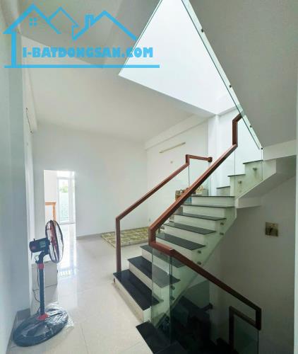 Chính chủ Bán nhà 3 tầng. Đường Cao Xuân Dục, quận Hải Châu. Đà Nẵng. LH 0905 277 522 - 1
