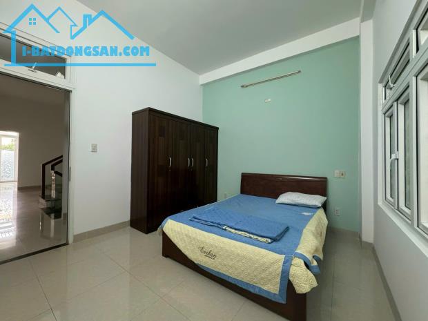 Chính chủ Bán nhà 3 tầng. Đường Cao Xuân Dục, quận Hải Châu. Đà Nẵng. LH 0905 277 522 - 3