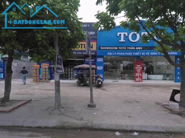 BÁN GẤP NHÀ CẤP 4 MẶT PHỐ NGUYỄN XIỂN 177M2 – 50 TỶ - MT KHỦNG 16M- VỈA HÈ RỘNG