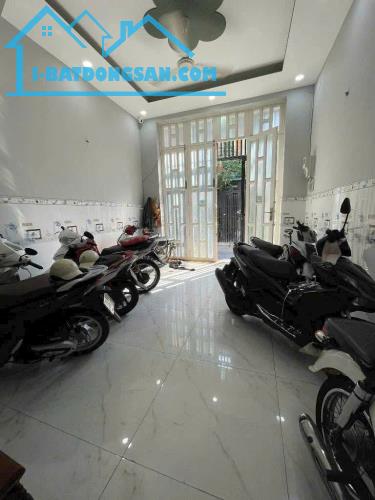 BÁN NHÀ TRUNG TÂM TÂN PHÚ - HẺM XE HƠI - DÒNG TIỀN 20TR/THÁNG - 73M2 CHỈ 7.8 TỶ TL - 3