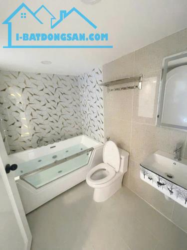 Nhà mới sang trọng làm Hotel Mặt tiền Âu Dương Lân P3Q8 - 3