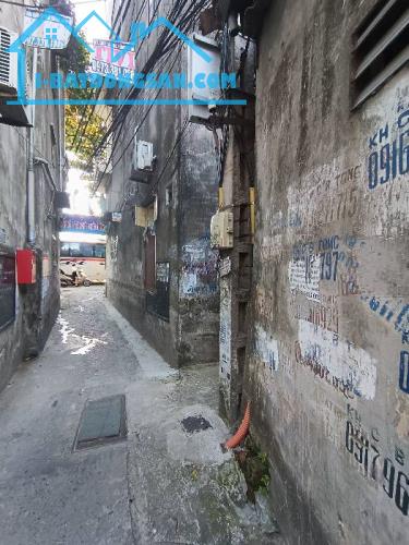 Bán nhà phố Nguyễn Văn Linh 61m2 hơn  5 tỷ