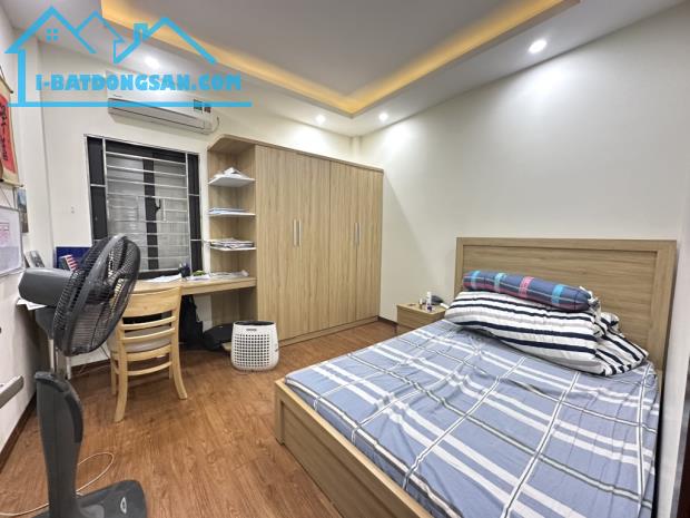 Tây Hồ- An Dương Vương- Lạc Long Quân- 5 tầng 5 PN rộng đẹp- Ở ngay- 40m- 6 tỷ