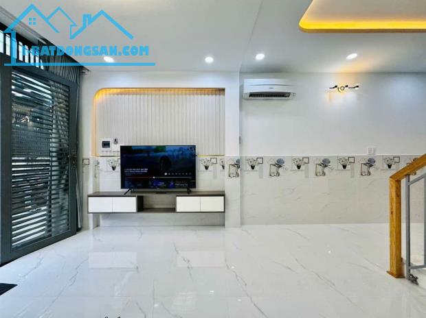 🔥 Cần tiền bán gấp căn nhà Đường Nguyễn Trãi, P.8, Quận 5. Giá chỉ 3tỷ150 còn thương lượn - 3