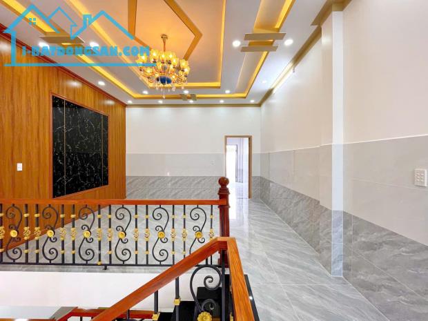 CẦN BÁN CĂN NHÀ LẦU ,GẦN TRƯỜNG THPT VÕ VĂN TẦN,SHR ,1 XẸT ĐƯỜNG XE HƠI - 3