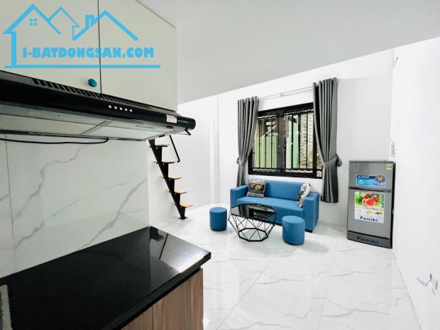 CHDV PHÙNG KHOANG 185M2 7 TẦNG 42PKK DOANH THU 2.5 TỶ/NĂM GIÁ HƠN 30 TỶ