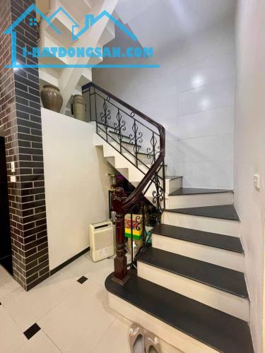 Bán nhà Nguyễn Lương Bằng lô góc dân xây nhà đẹp ở luôn 2 thoáng ngõ ba gác 47m giá 11.6 - 4