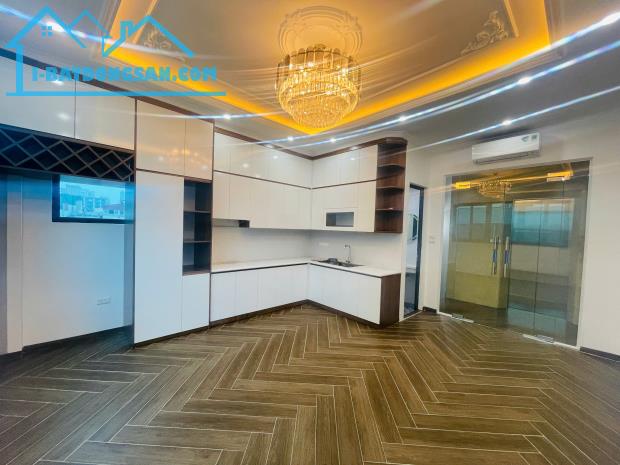 Nhà cực đẹp 43m2x7T thang máy - ôtô - đầy đủ nội thất phố Hoàng Quốc Việt, Phạm Văn Đồng. - 2