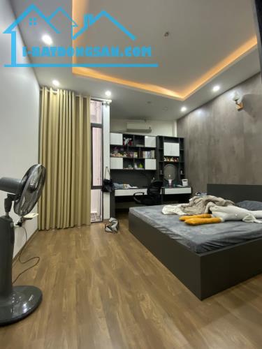 Bán gấp nhà Mễ Trì – 41m2 -5 Tầng – 4 Ngủ - Giá chỉ 7 Tỷ - 1