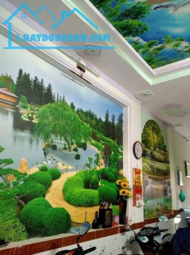 Bán nhà 3 Tầng ngay Trung Tâm Dĩ An,Gần trường THPT Dĩ An,đường 2 ô tô - 2