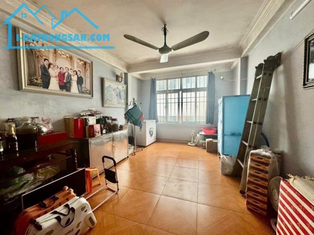 BÁN NHÀ VIP PHÂN LÔ PHỐ TRẦN QUỐC HOÀN – 42M2 x 5 TẦNG – GIÁ 14.2 TỶ (CÓ THƯƠNG LƯỢNG) - 2