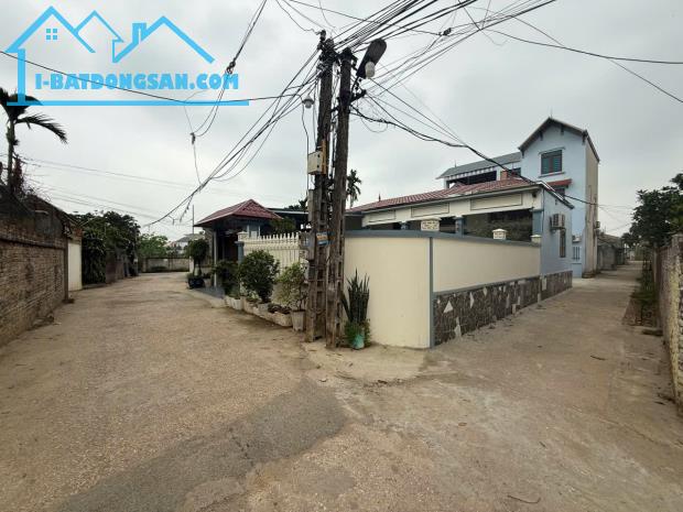 Bán lô  đất 126m Đông Sơn, lô góc 2 mặt tiền cách ql6 200m - 1
