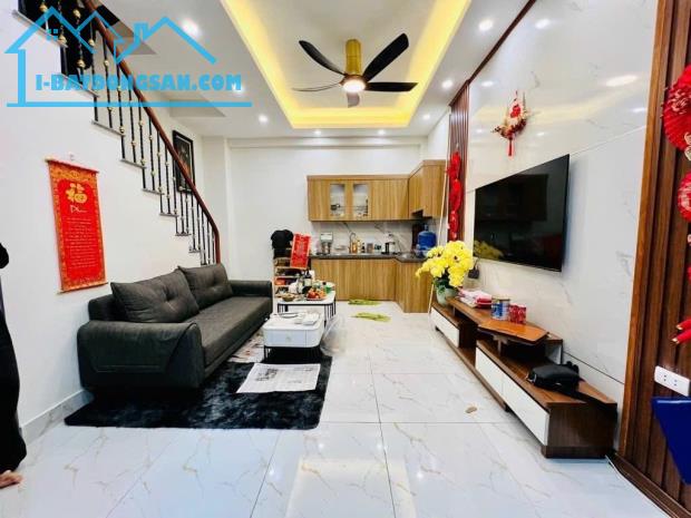 Nhà Đẹp - Ngõ Nông - Thanh Nhàn - Đống Đa - Dt:28m2/4tầng/4,5mMT*nhỉnh 5tỷ